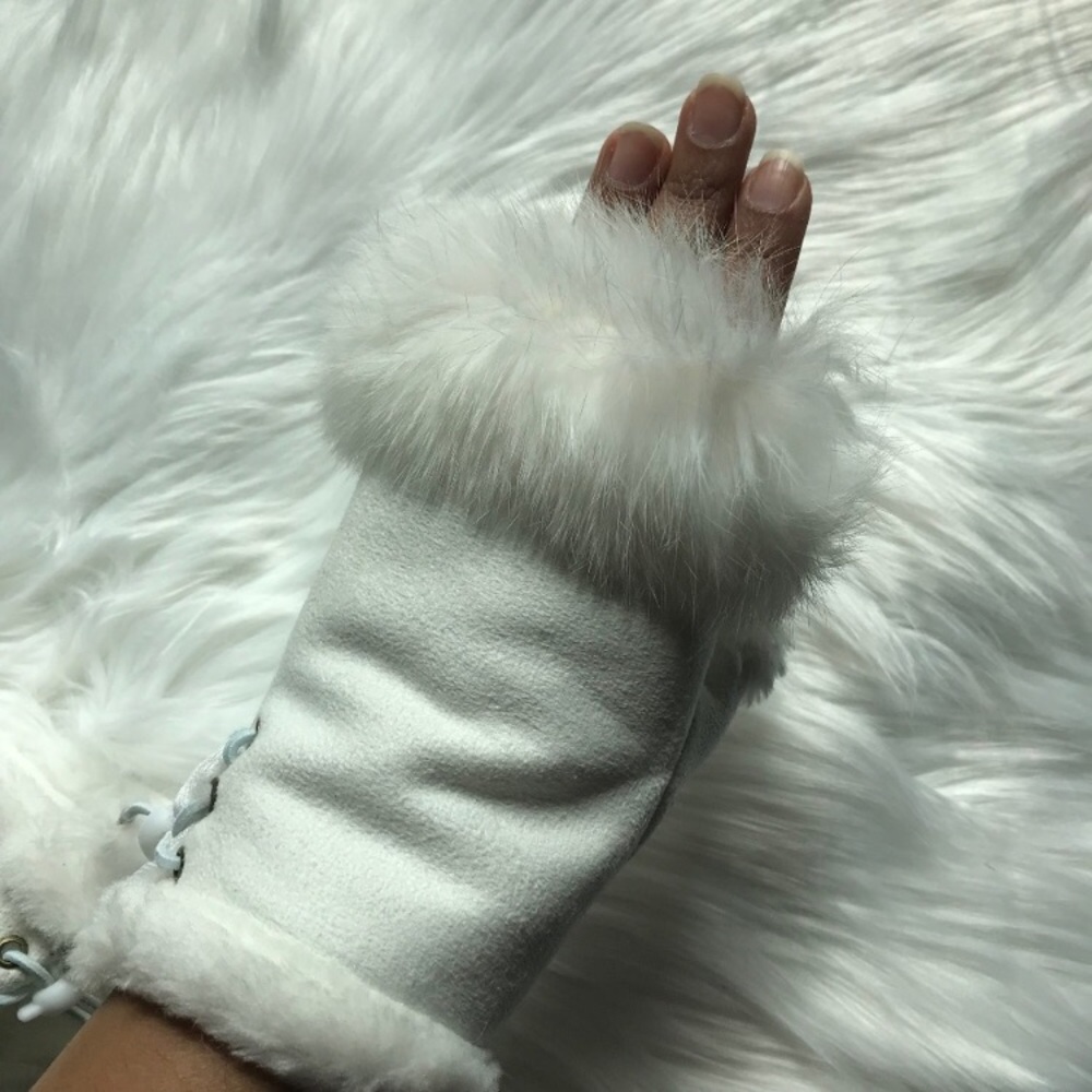 Adorable Fingerless Gloves!